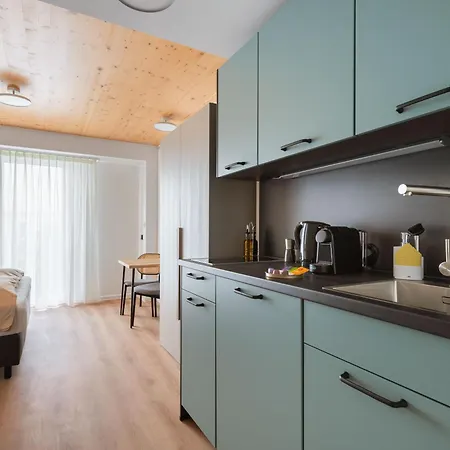Limehome Center *