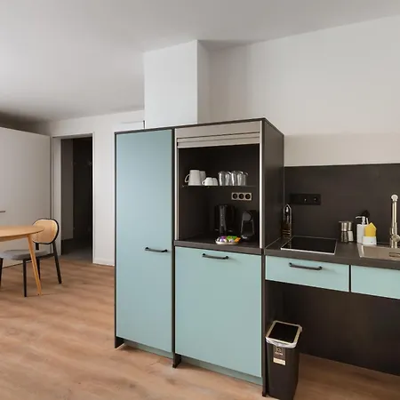 Limehome Center *