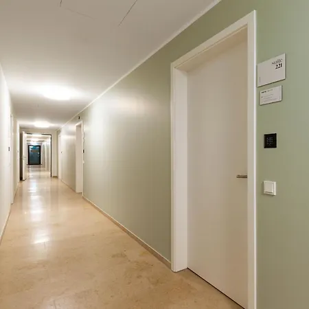 Limehome Center 公寓 *