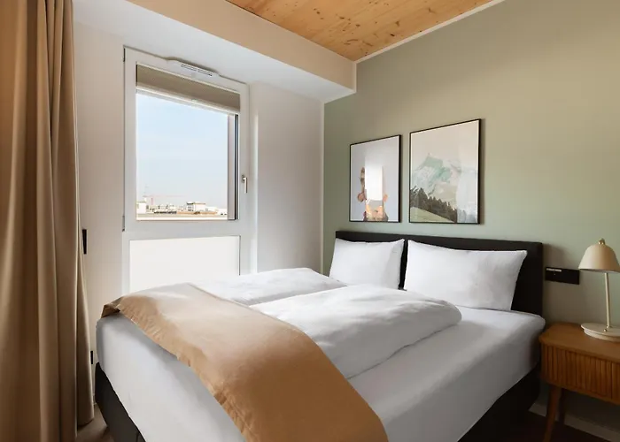 Limehome Center Appartement *